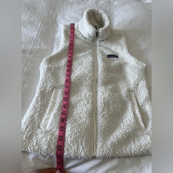 Patagonia | Women’s SZ M | White Los Gatos Fleece Vest | Cozy Fuzzy - Picture 3 of 6